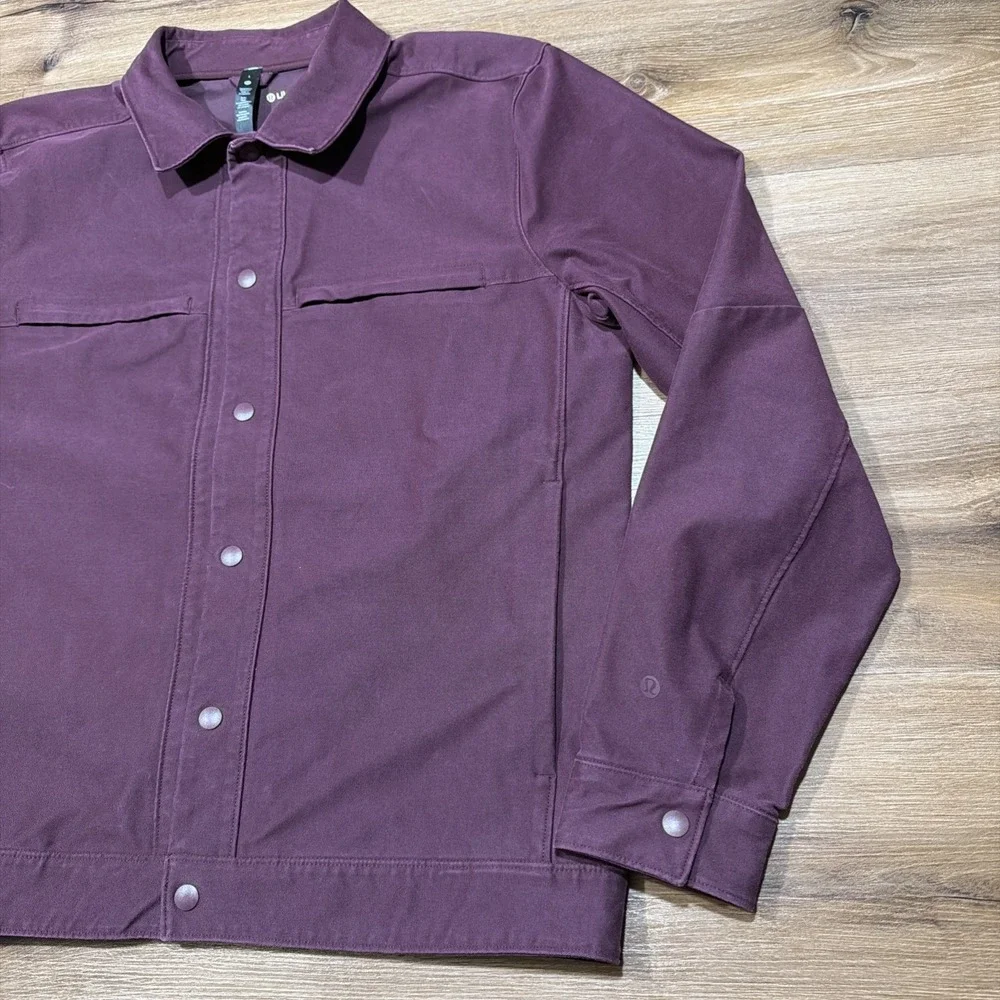 Lululemon Men's LARGE City‎ Excursion Snap Jacket LM3CZGS Plum Cassis Burgundy L